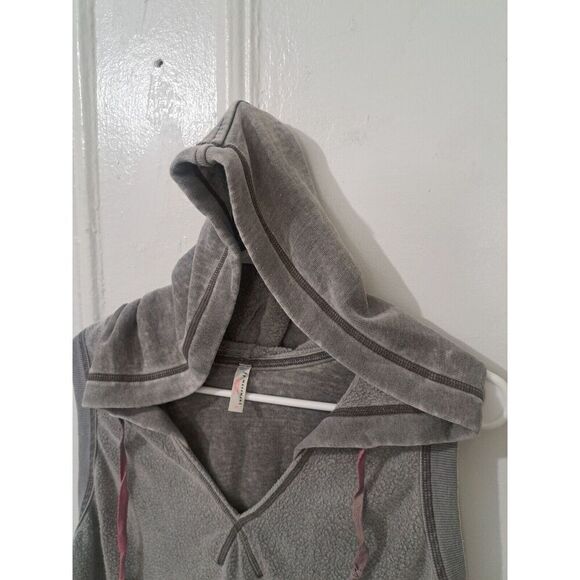 Free People Movement Womens Small Meadowbrook Taupe Burnout SOFT CROP Hoodie Top - Picture 4 of 9